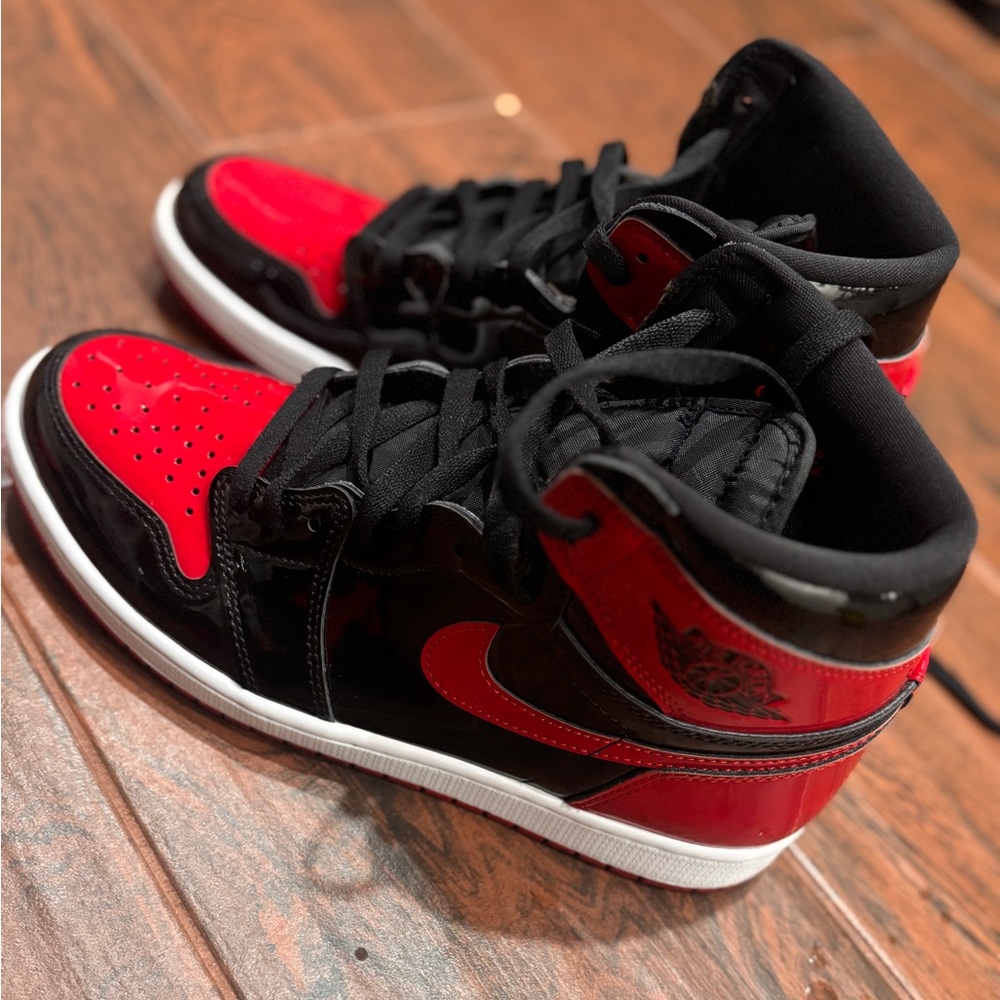 ((CHRISTMAS SALE LIMITED TIME ONLY) Air Jordan 1 Bred “Patent” 10.5 Men’s